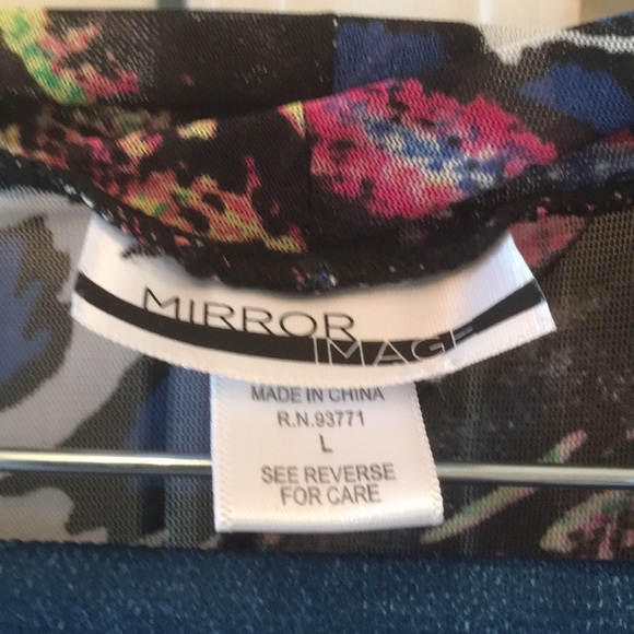 Top - Picture 2 of 5